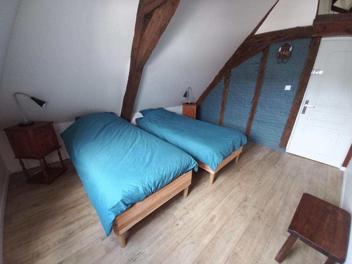 Le Gite Des Geants Le Quesnoy  Luaran gambar